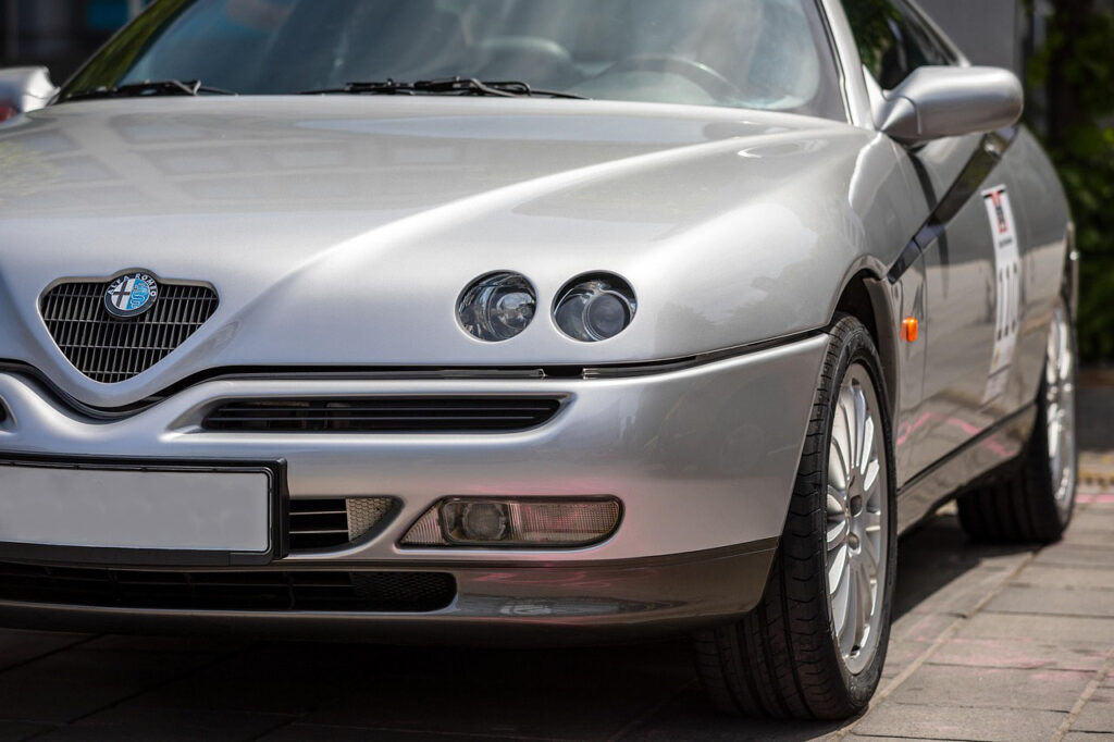 ALFA SPIDER grise - voiture vintage