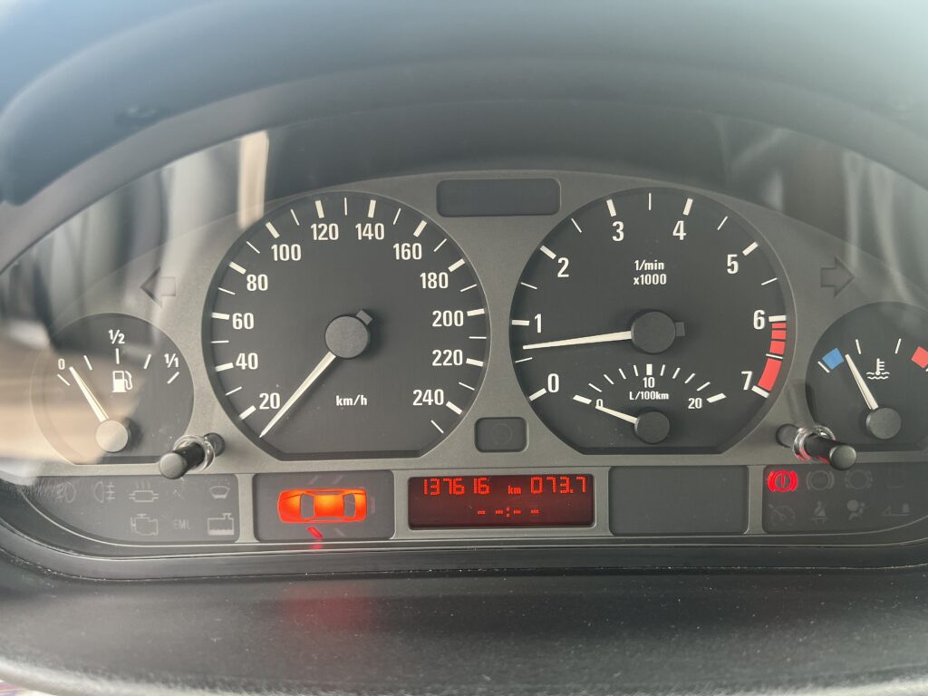 Compteur BMW 320i (e46) - NORMANDY VINTAGE CARS